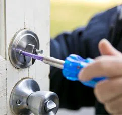 City Locksmith Store East Orange, NJ 973-500-3017 City Locksmith Store East Orange, NJ 973-500-3017 - 12-Changing-Locks